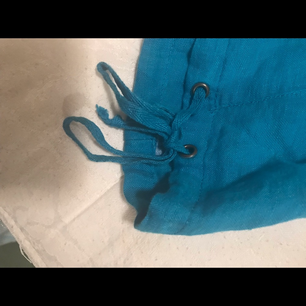 Flowy Tank Top - Picture 2 of 5